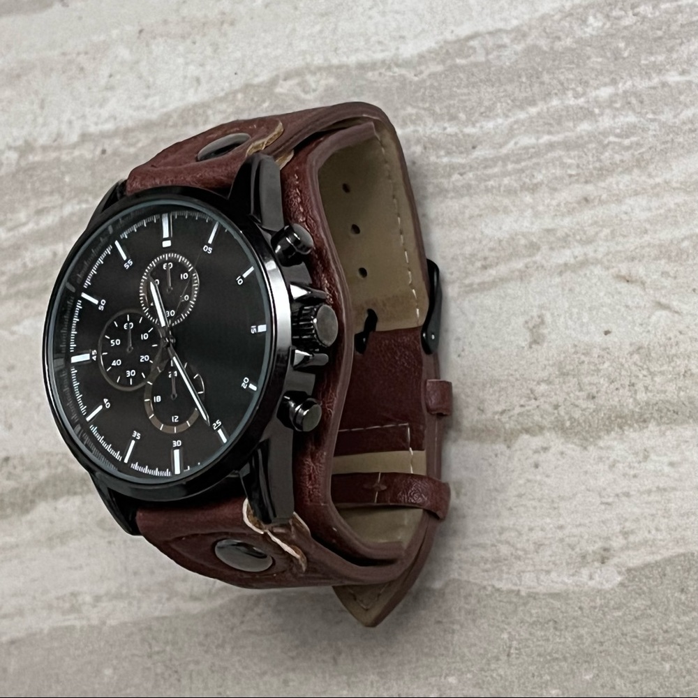 Mens Wristwatch - Picture 4 of 15